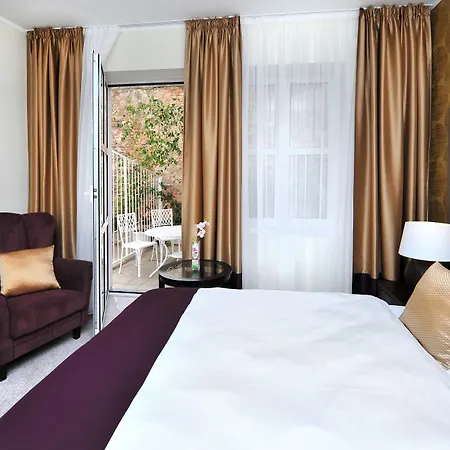 Aplend City Perugia 3*