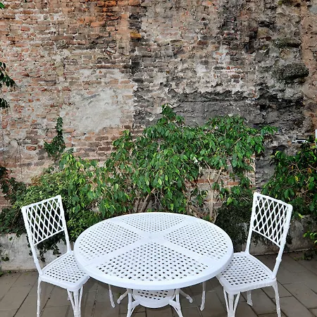 Aplend Perugia Hotell