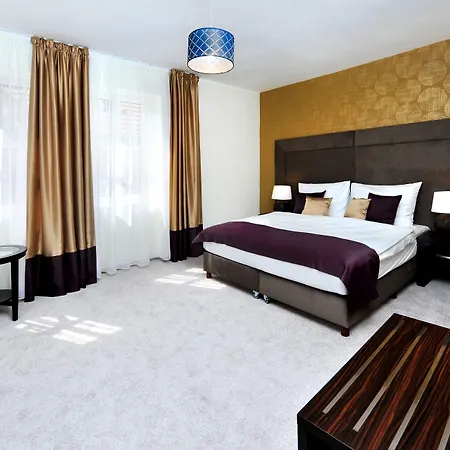 Aplend Perugia 3*